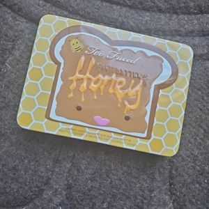 TOO FACED PEANUT BUTTER HONEY Pallete